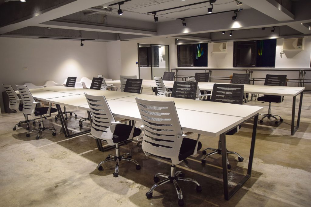 s_2c40c1edf3de024f8a87044ee43cf900a1452f4fbd538bcc8973f7fdc89f50ea_1519644990490_102coworking01