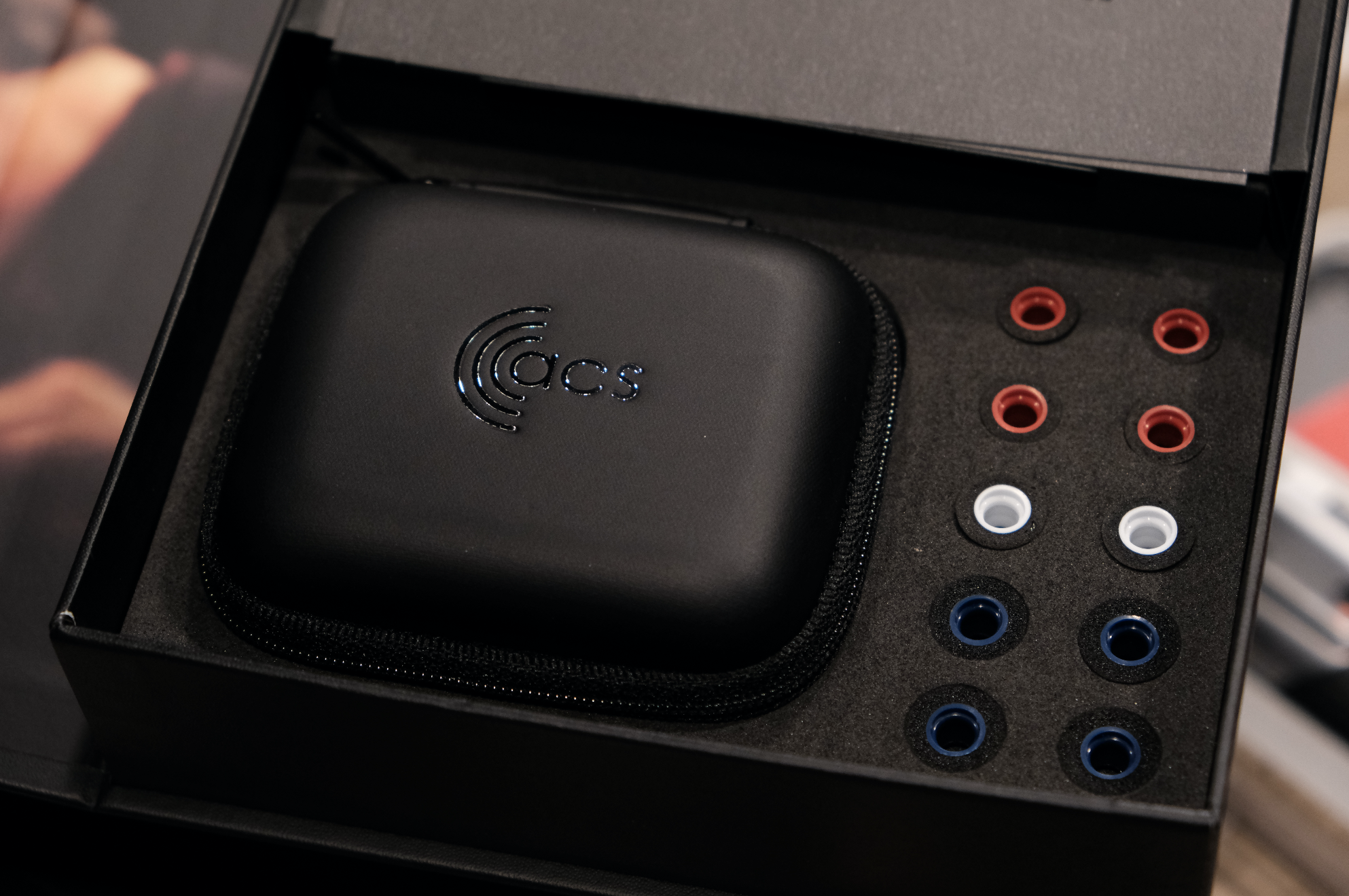 可供替換的ACS耳塞(攝影:加點音樂)